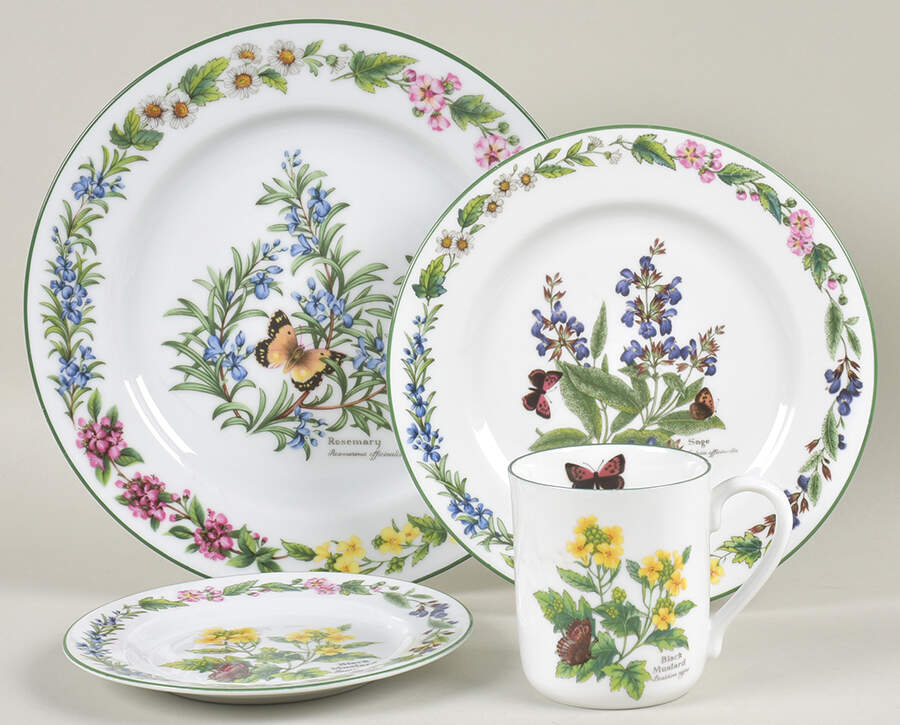 Worcester Herbs (Green Trim) 32  Piece Estate Set by Royal Worcester-1