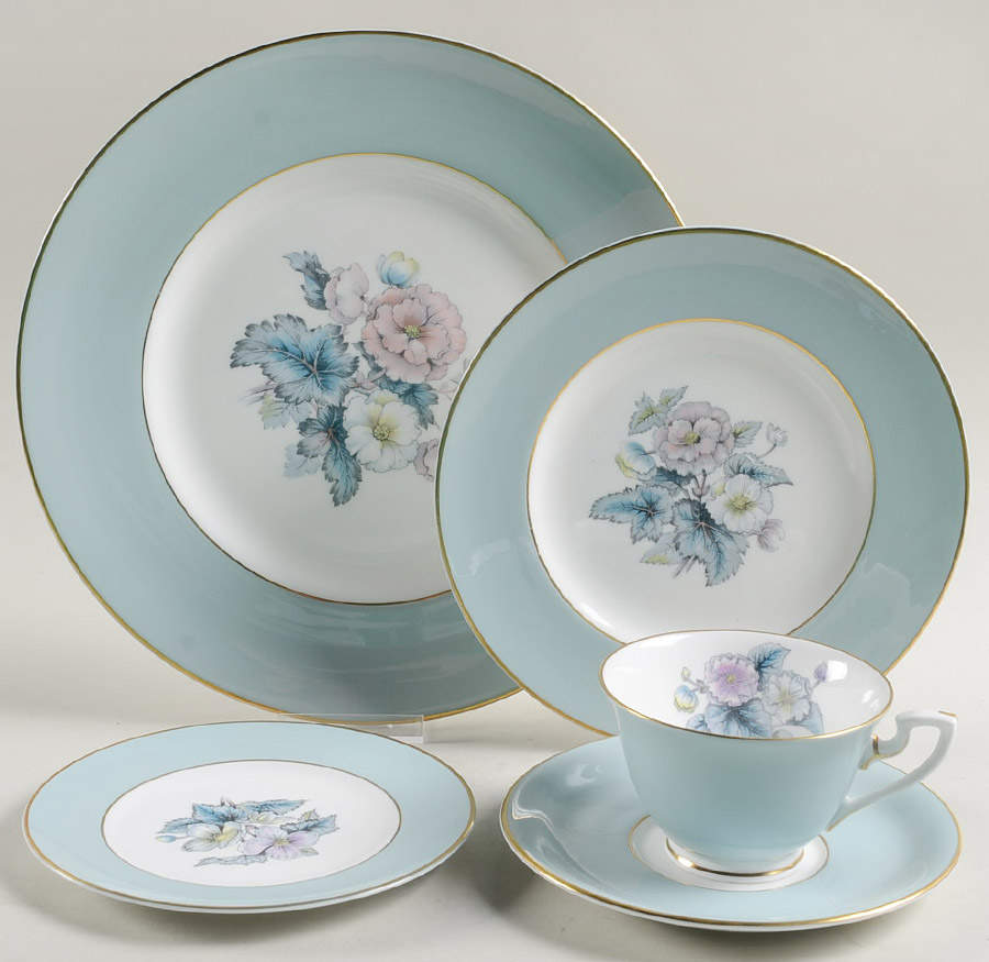 Woodland 5 Piece Place Setting by Royal Worcester-1