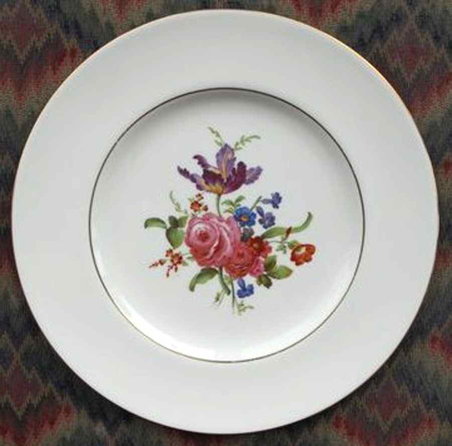 Z2137 Dinner Plate by Royal Worcester-1