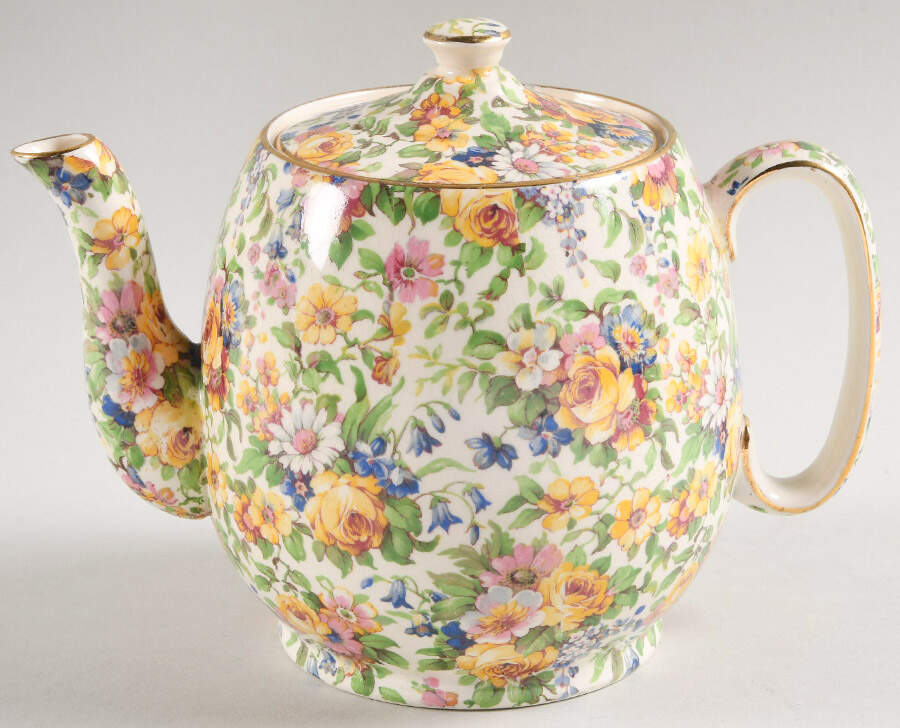 Bedale (Gold Trim) Countess Teapot & Lid by Royal Winton-1