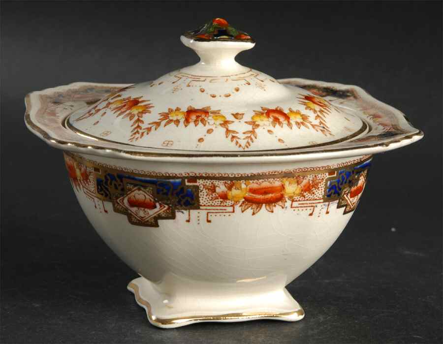 Belper Sugar Bowl & Lid by Royal Winton-1
