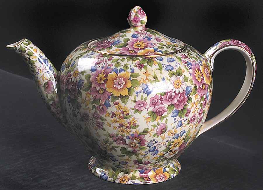 Cheadle 4 Cup Albans Teapot & Lid by Royal Winton-1
