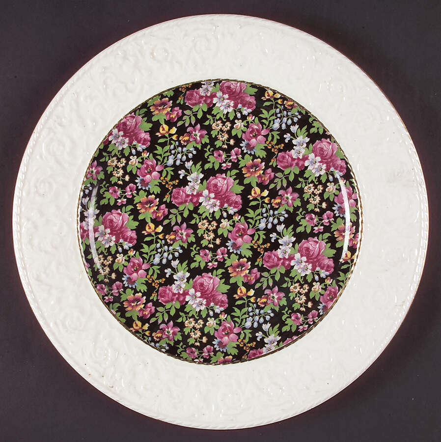 Chelsea Dinner Plate wWedgwood Border by Royal Winton-1