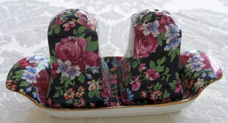 Chelsea Fife Salt & Pepper w/Tray Set by Royal Winton-1