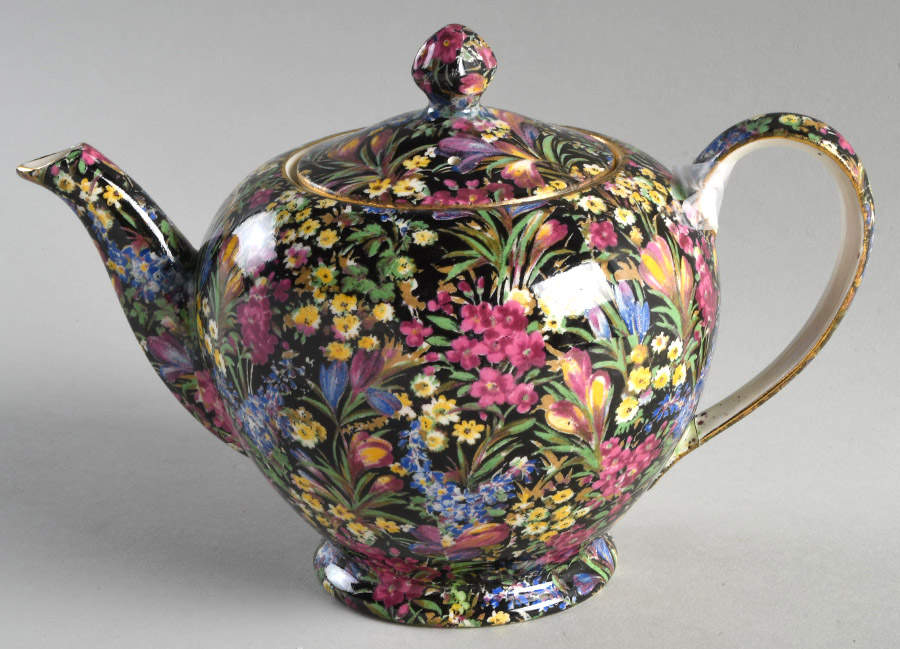 Crocus Black Albans Tea Pot & Lid by Royal Winton-1