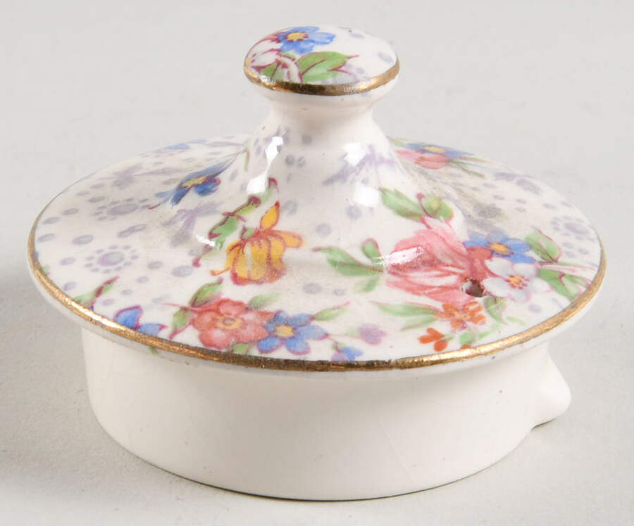 Eleanor Individual Breakfast Set Teapot-Lid by Royal Winton-1