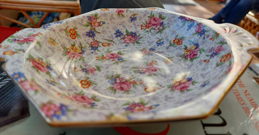 Eleanor Octagonal Sweet Meat by Royal Winton-1