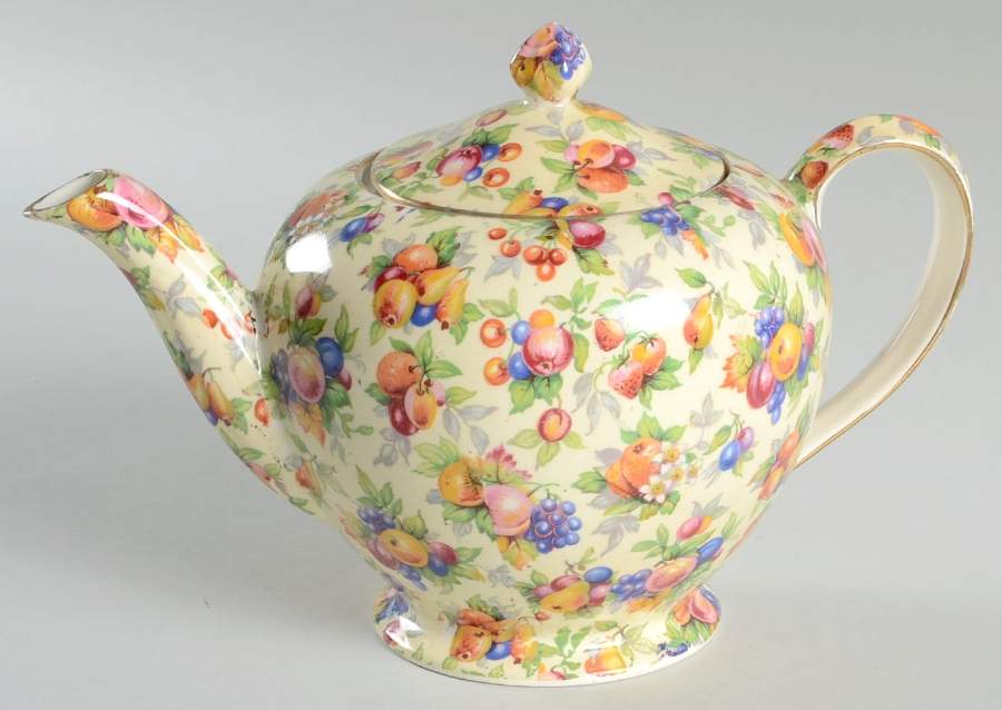 Evesham 3 Cup Albans Teapot & Lid by Royal Winton-1