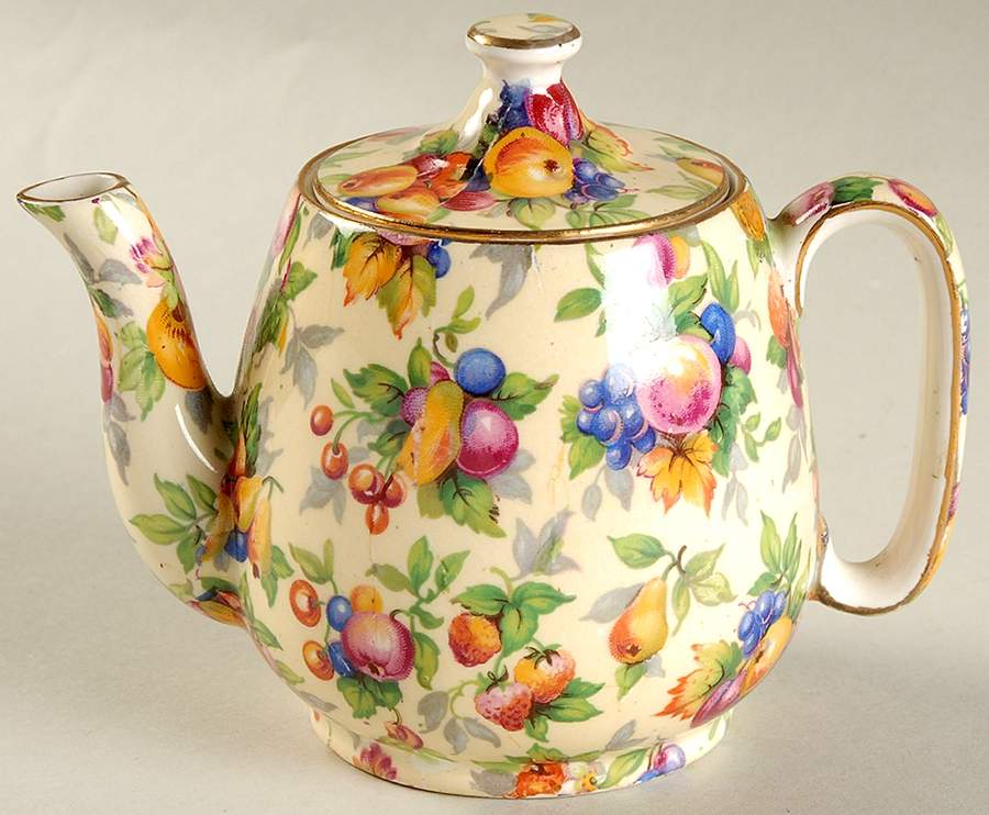 Evesham Individual Breakfast Set Teapot & Lid by Royal Winton-1
