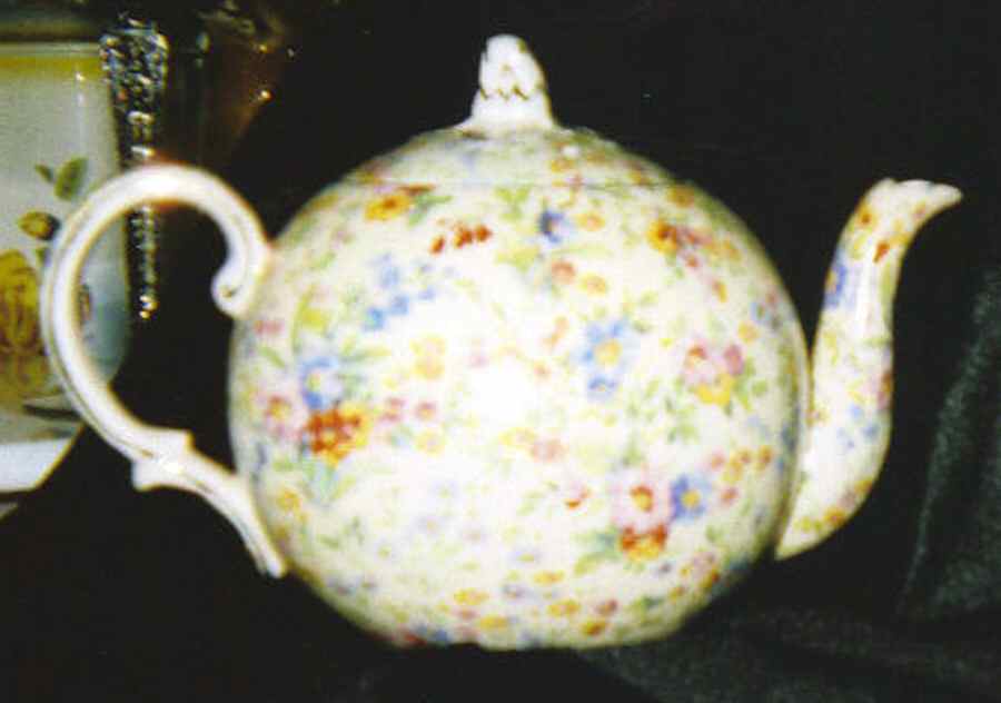Floral Feast Elite Tea Pot & Lid by Royal Winton-1