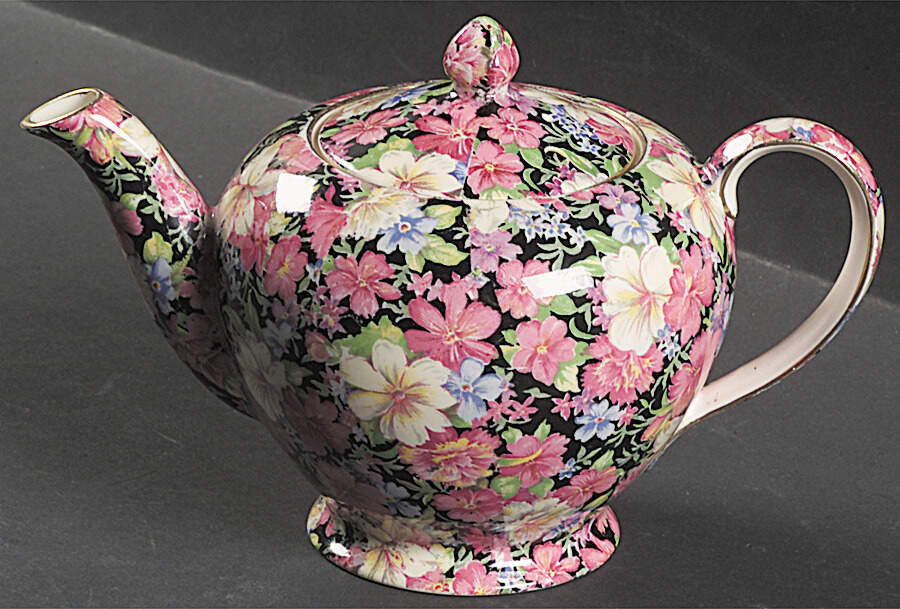 Florence (Disc. 1963) Mini Teapot & Lid by Royal Winton-1