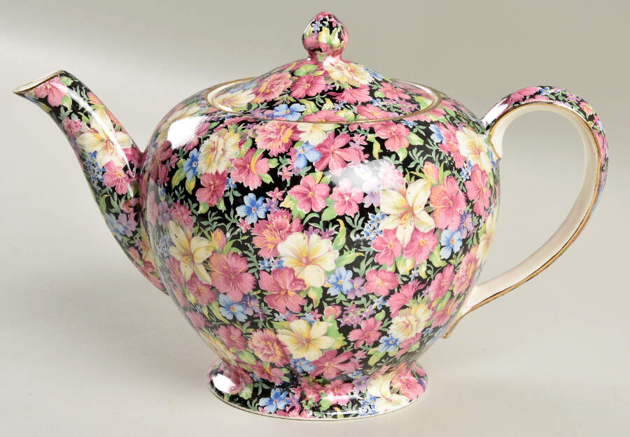 Florence (Disc. 1963) Albans Tea Pot & Lid by Royal Winton-1