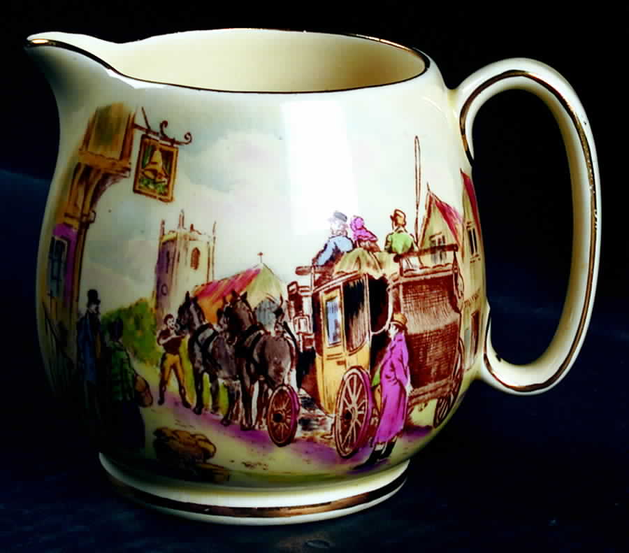 Happy Days Countess Creamer by Royal Winton-1