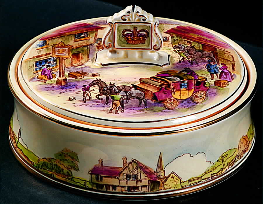 Happy Days Round Box & Lid by Royal Winton-1