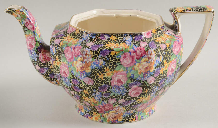 Hazel 3 Cup Ajax Teapot No Lid by Royal Winton-1