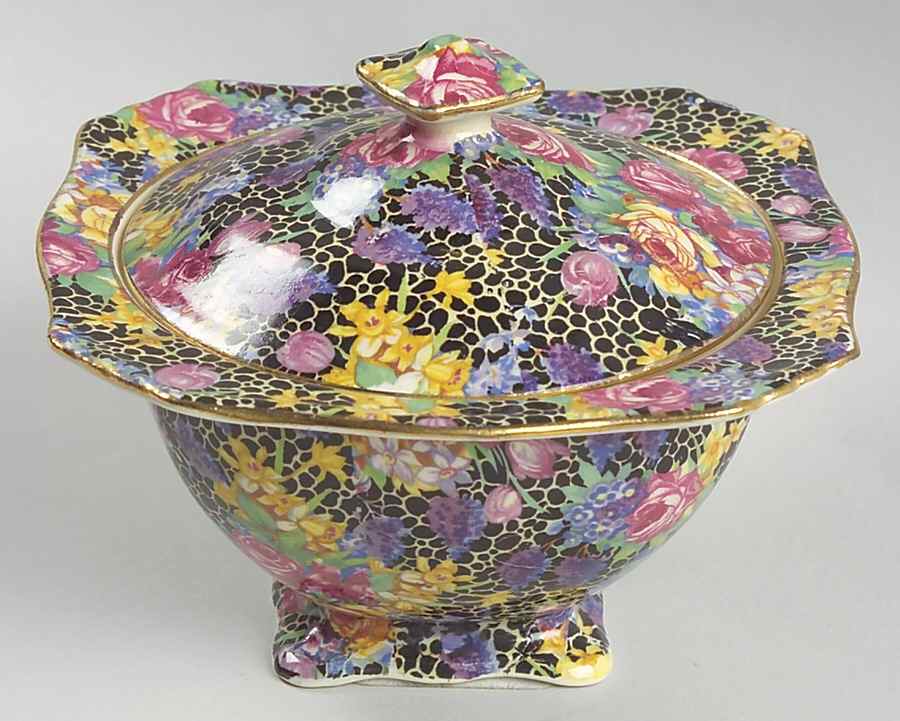 Hazel Ascot Sugar Bowl & Lid by Royal Winton-1