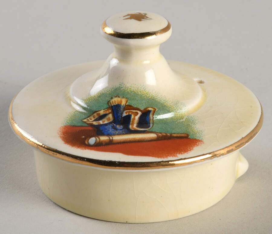 Hearts of Oak Lid for Individual Teapot by Royal Winton-1