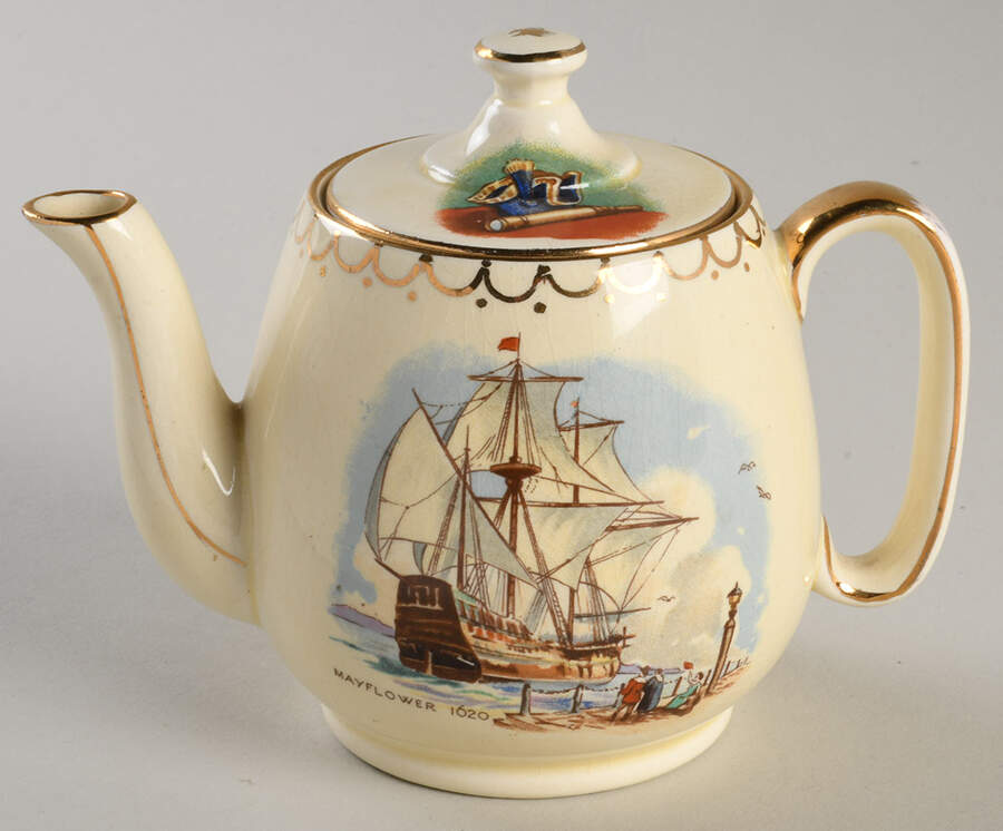 Hearts of Oak Individual Teapot & Lid by Royal Winton-1
