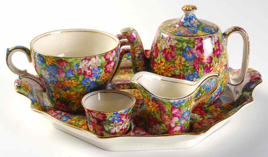 Joyce Lynn (Disc, 1950's) 6-Piece Breakfast Set (Flat Cup) by Royal Winton-1