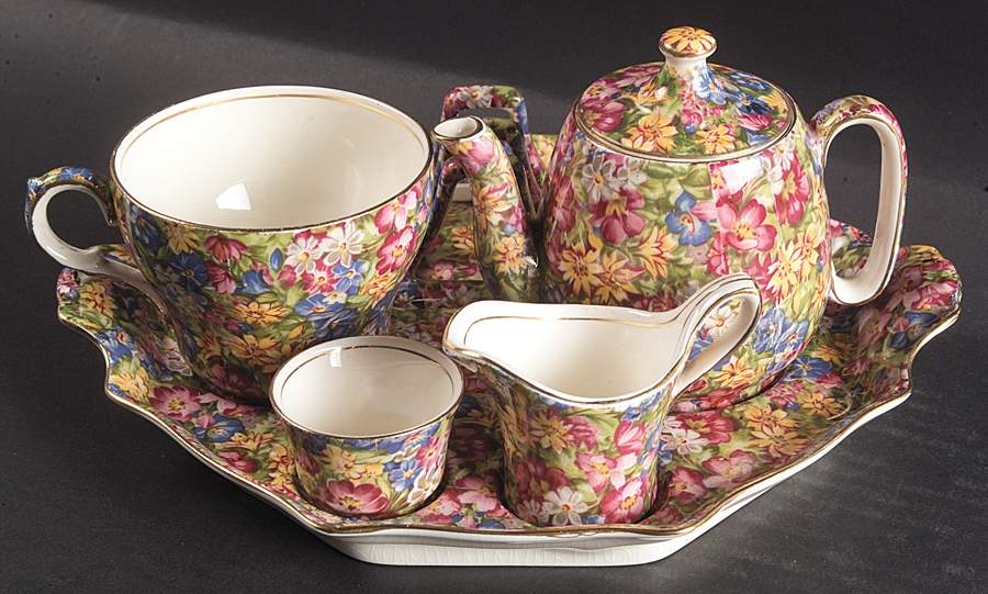 Joyce Lynn (Disc, 1950's) 5-Piece Breakfast Set (Cup, TP, Cr, Su, Tray) by Royal Winton-1