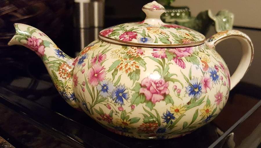 Kew Mini Stacking Teapot & Lid by Royal Winton-1