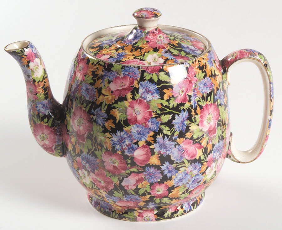 Majestic Older Countess Teapot & Lid by Royal Winton-1
