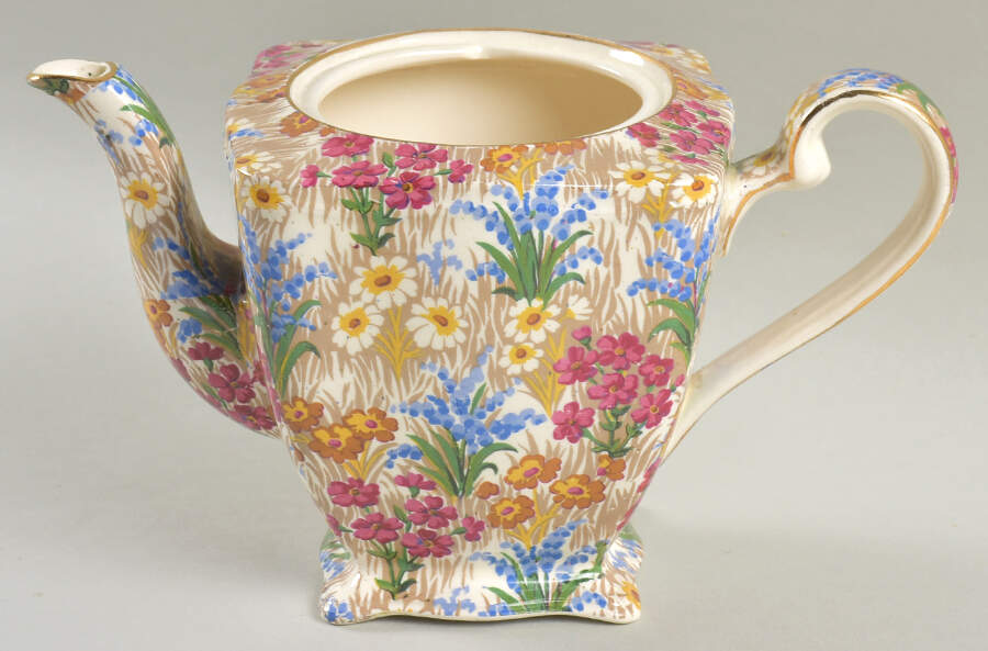 Marguerite (Gold Trim) 2 Cup Ascot Teapot No Lid by Royal Winton-1