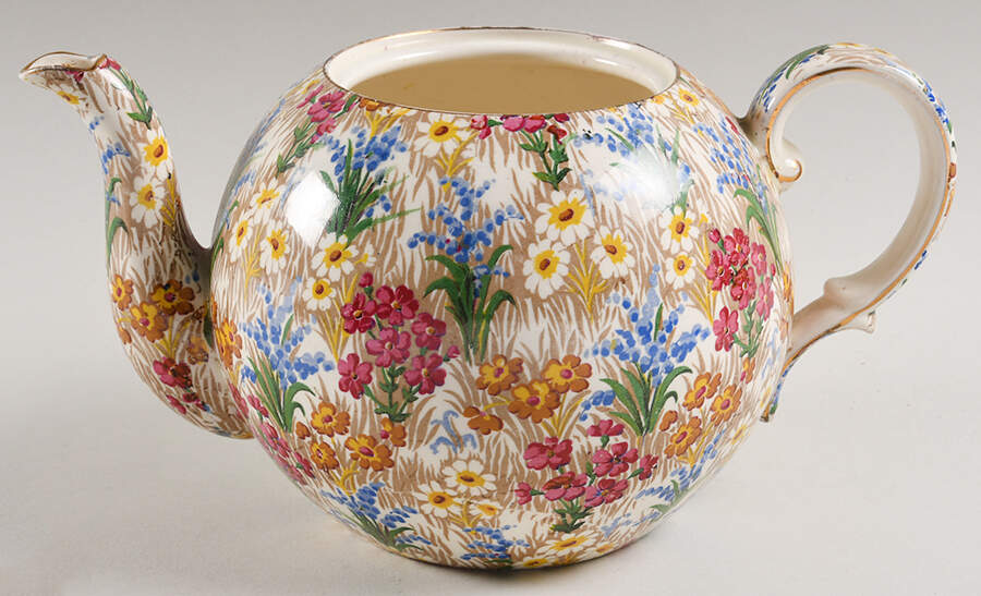 Marguerite (Gold Trim) 4 Cup Elite Teapot No Lid by Royal Winton-1