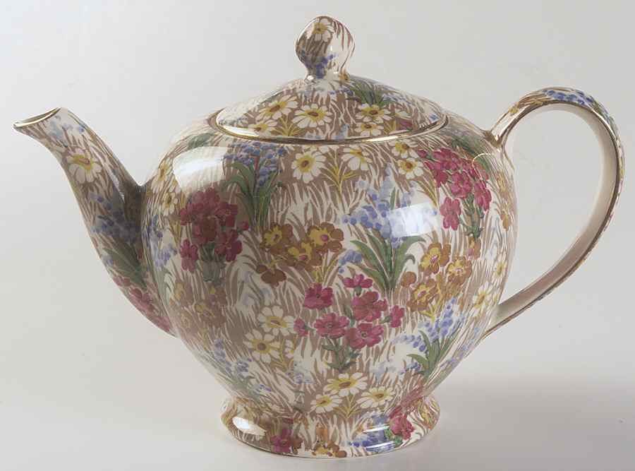 Marguerite (Gold Trim) 3 Cup Albans Teapot & Lid by Royal Winton-1