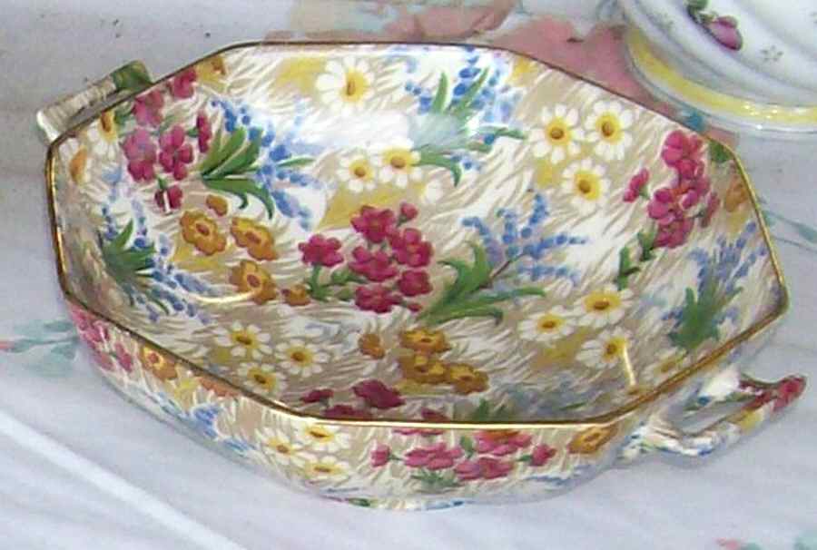 Marguerite (Gold Trim) 6" Octagonal Handled Bowl by Royal Winton-1
