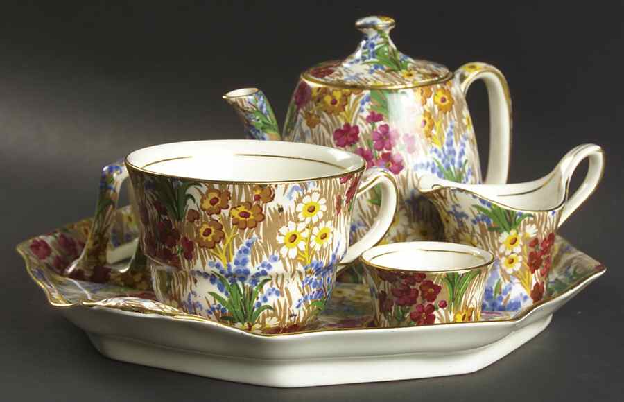 Marguerite (Gold Trim) 6-Piece Breakfast Set (Flat Cup) by Royal Winton-1