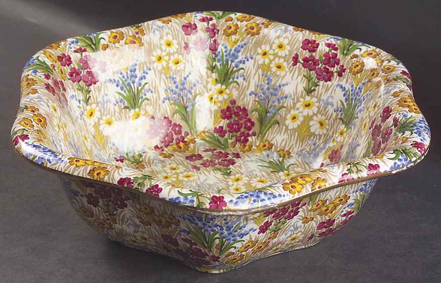 Marguerite (Gold Trim) 9" Hexagonal Bowl by Royal Winton-1