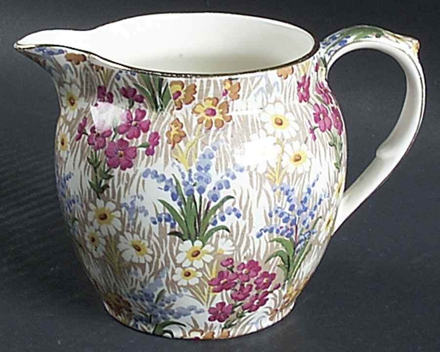 Marguerite (Gold Trim) 12 Oz Jug by Royal Winton-1
