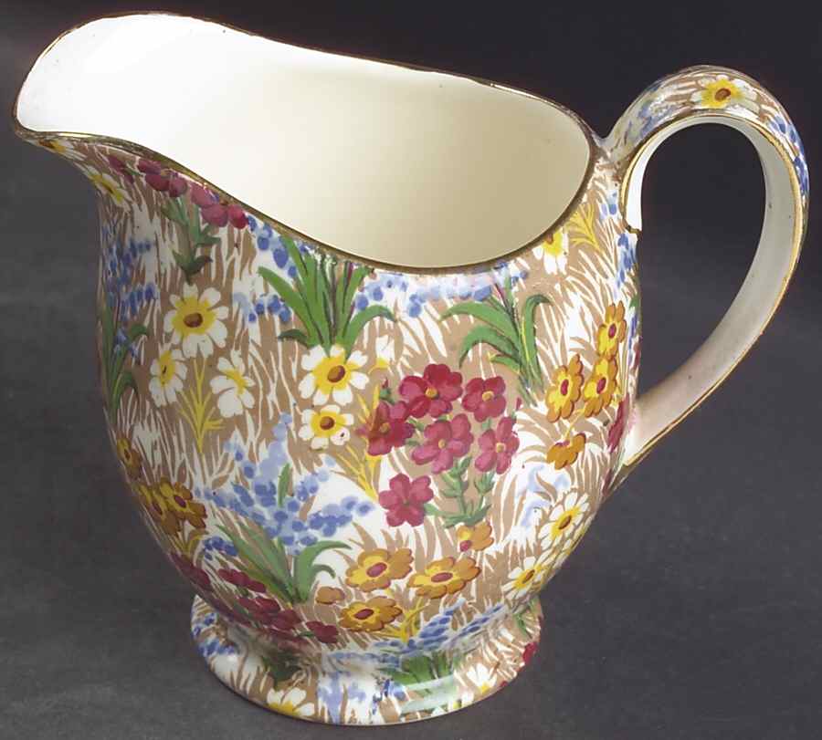Marguerite (Gold Trim) 16 Oz Jug by Royal Winton-1