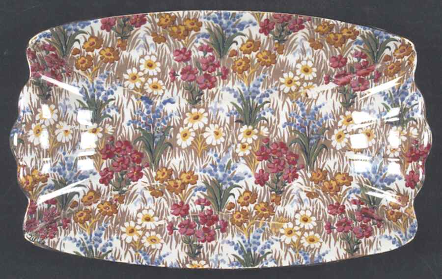 Marguerite (Gold Trim) Ribbed Tray by Royal Winton-1