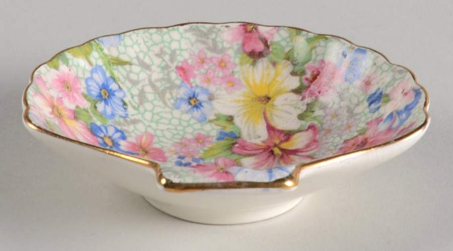 Marion (Older) 3" Shell Shaped Nut Dish by Royal Winton-1
