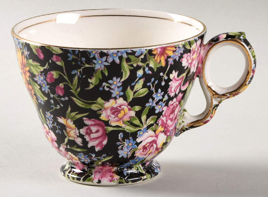 Nantwich Footed Cup by Royal Winton-1