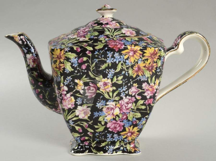 Nantwich Ascot Teapot & Lid by Royal Winton-1
