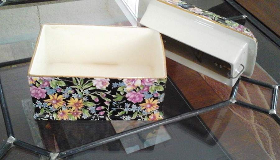 Nantwich Music Box with Lid by Royal Winton-1