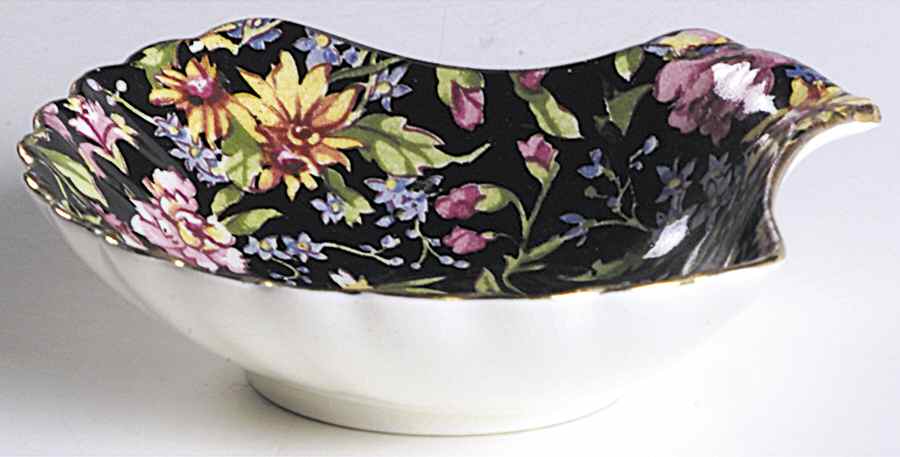 Nantwich Nut Dish by Royal Winton-1