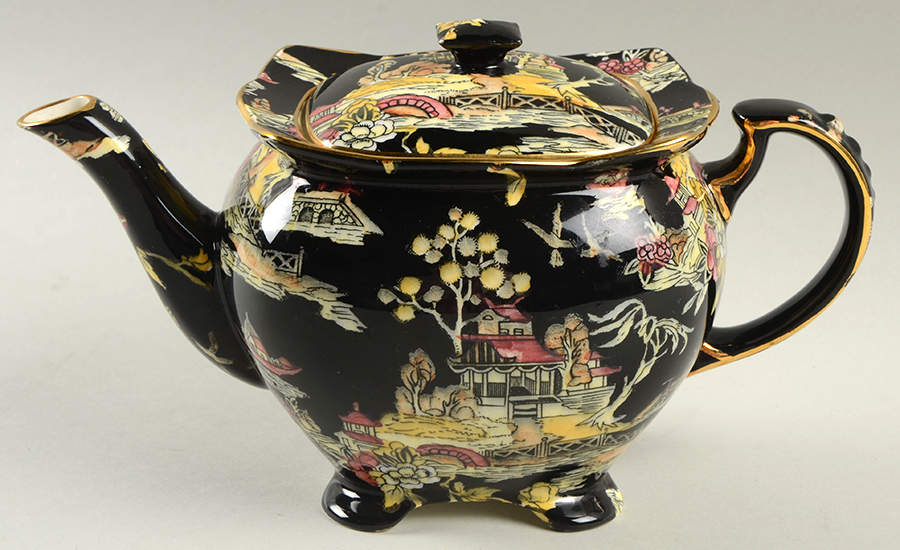 Pekin Black (Gold Trim) Early Athena Teapot & Lid by Royal Winton-1