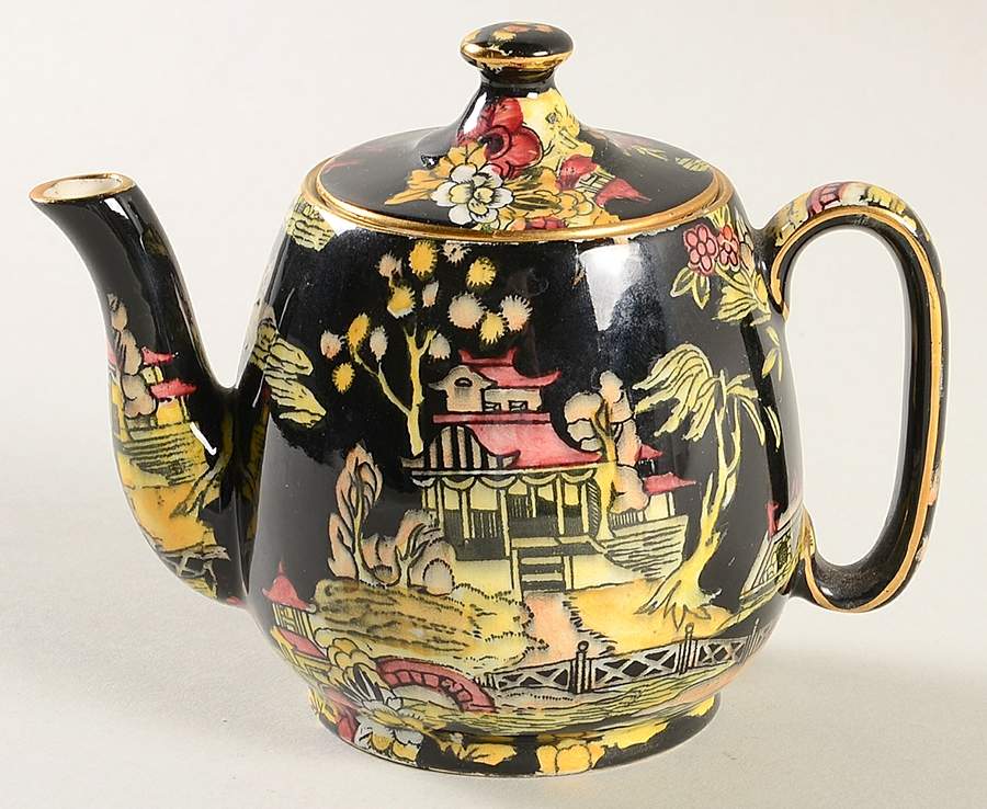 Pekin Black (Gold Trim) Individual Breakfast Set Teapot & Lid by Royal Winton-1