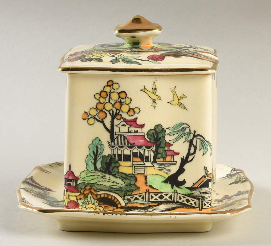 Pekin Cream Jam/Jelly & Lid W/Underplate by Royal Winton-1