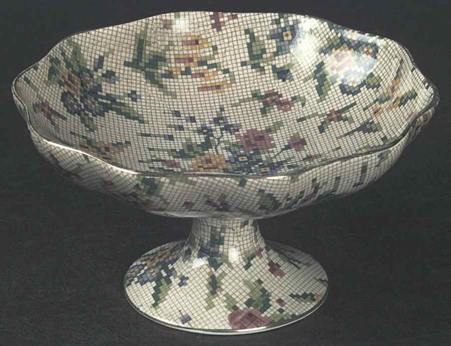 Queen Anne Lily Comport by Royal Winton-1