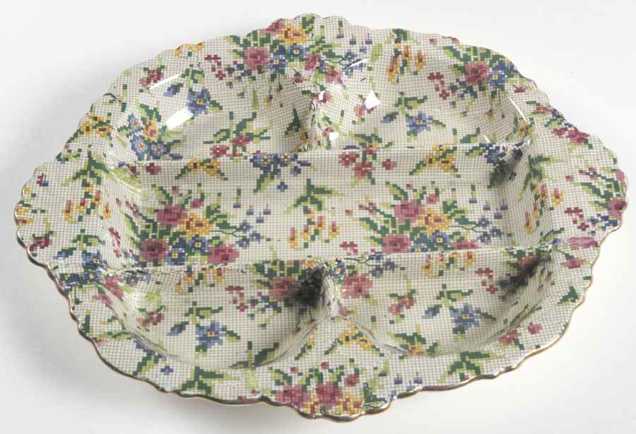 Queen Anne 5-Section Hors d'Oeuvre Dish by Royal Winton-1