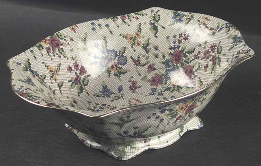 Queen Anne 9" Oval Vegetable Bowl by Royal Winton-1