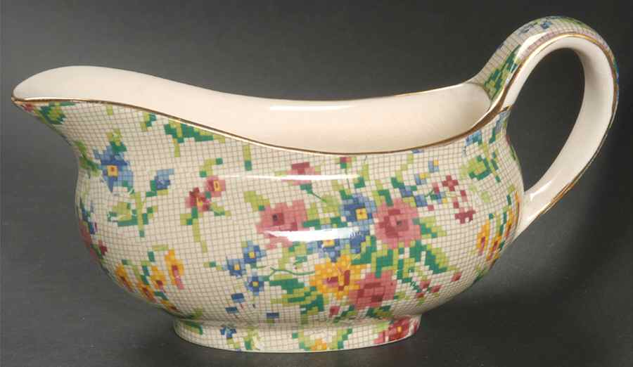 Queen Anne Sauce Boat No Underplate by Royal Winton-1