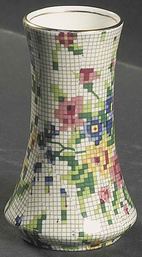 Queen Anne 3" Bud Vase by Royal Winton-1