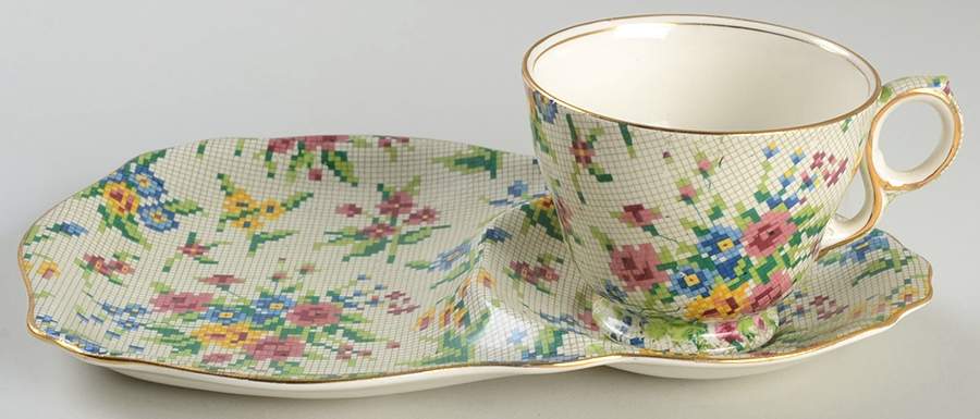 Queen Anne Snack Plate & Cup Set by Royal Winton-1