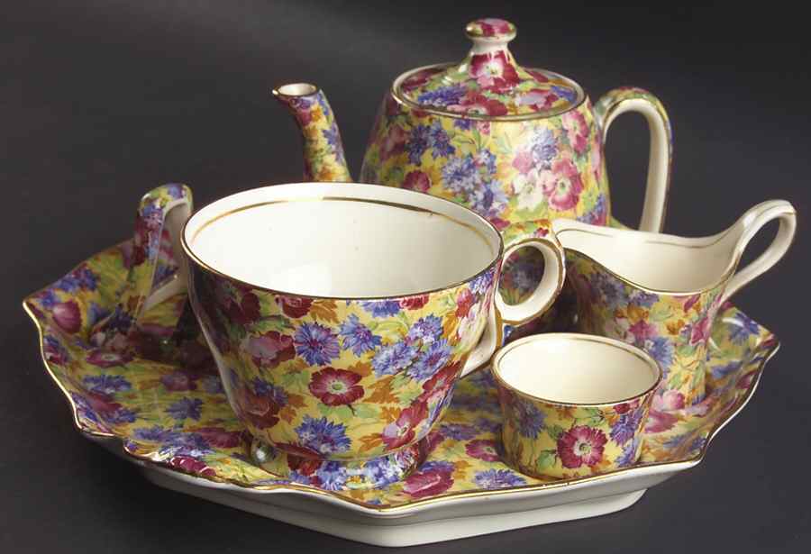 Royalty (Older) 6-Piece Breakfast Set (Footed Cup) by Royal Winton-1